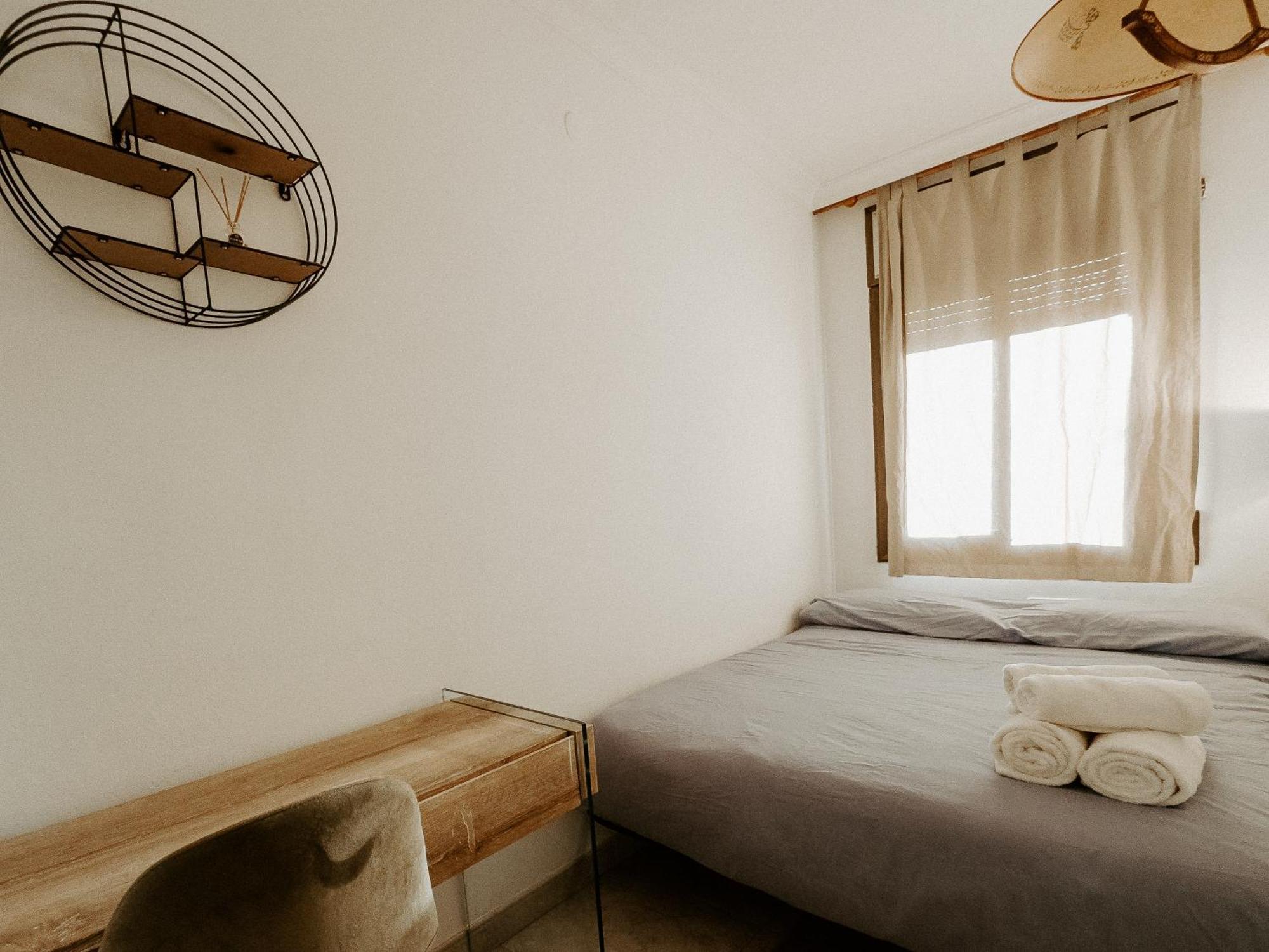 Charming Rooms In Shared Apartment Near Camp Nou บาร์เซโลนา ห้อง รูปภาพ