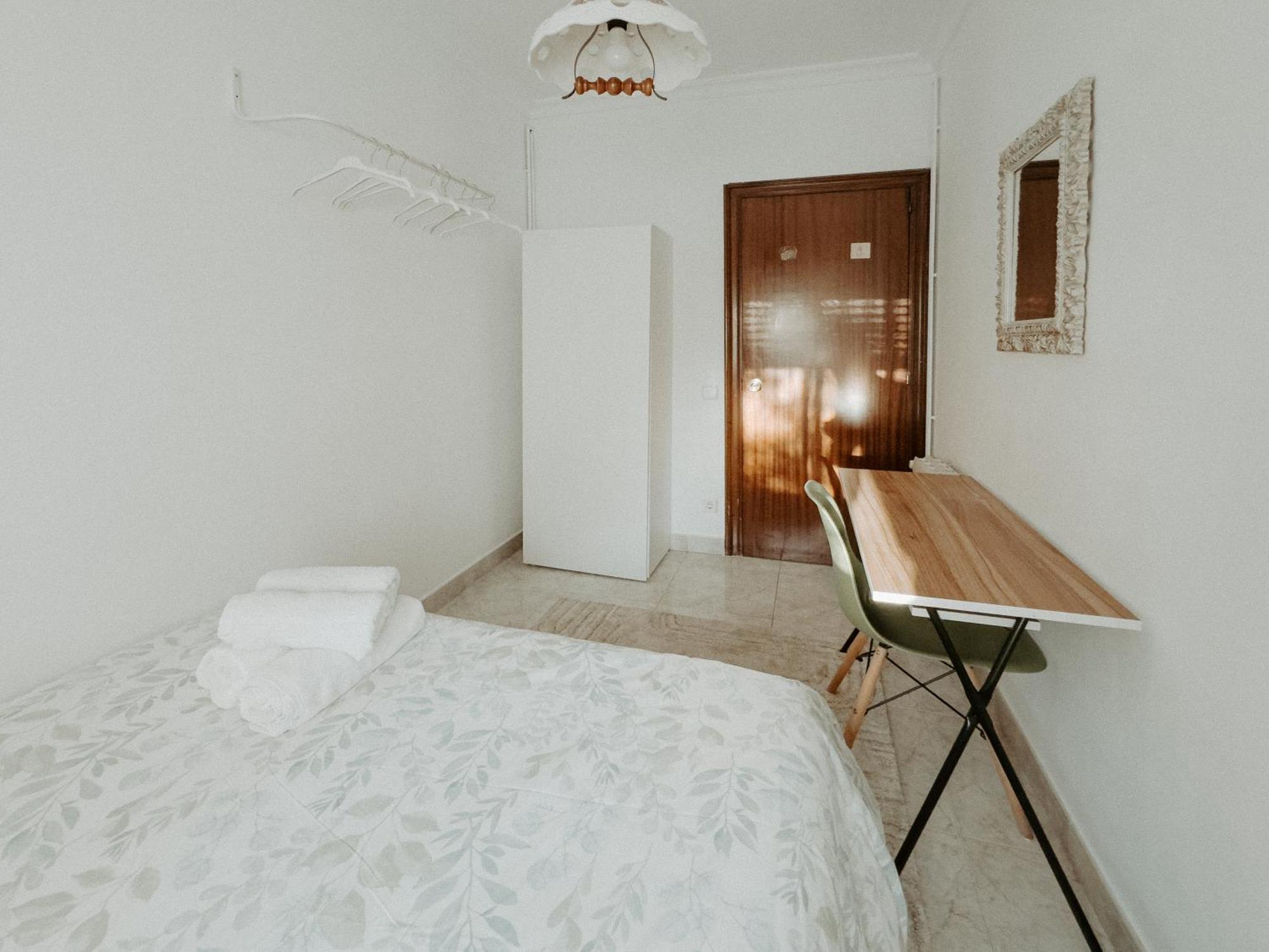 Charming Rooms In Shared Apartment Near Camp Nou บาร์เซโลนา ห้อง รูปภาพ