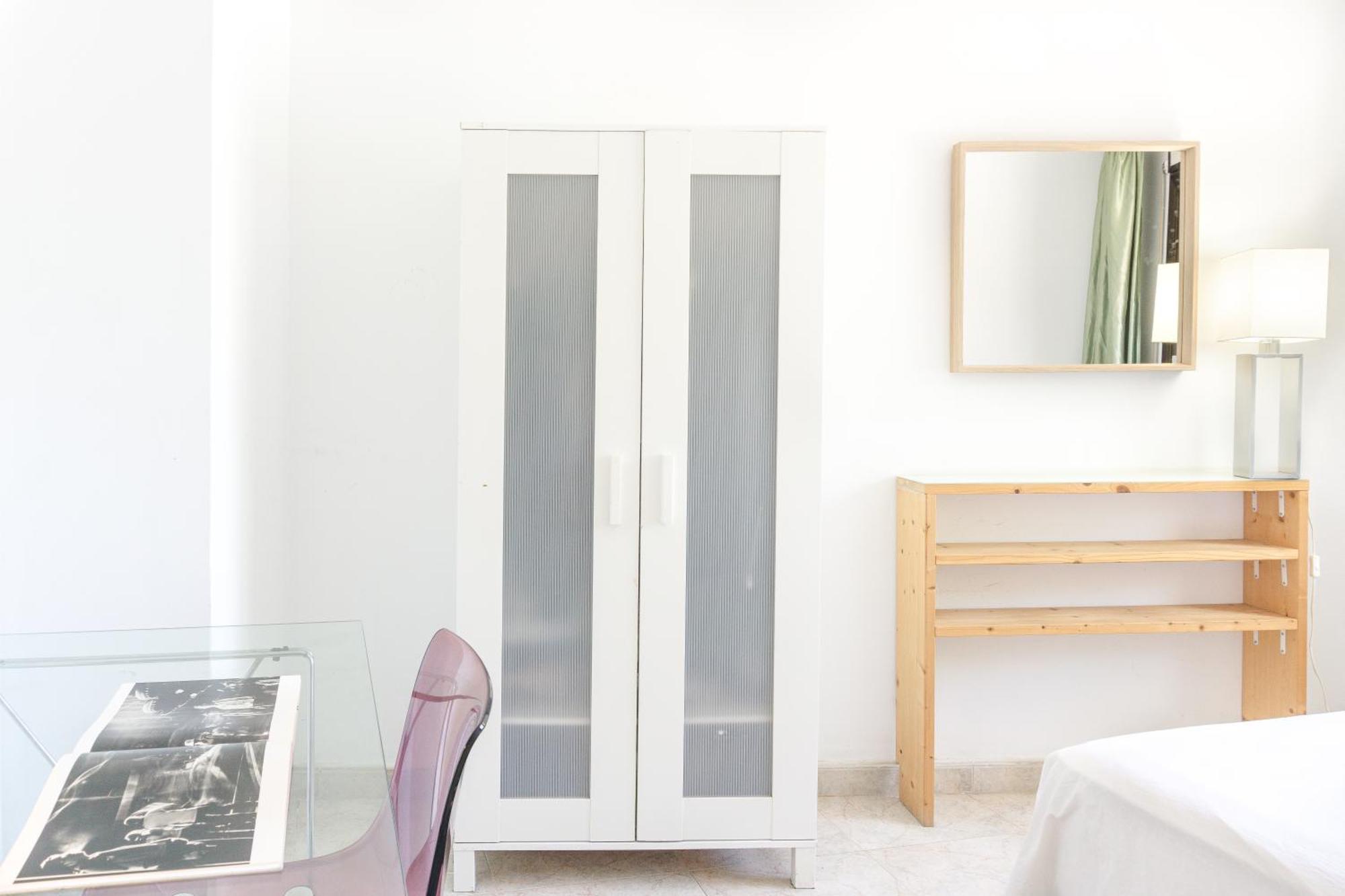Charming Rooms In Shared Apartment Near Camp Nou บาร์เซโลนา ภายนอก รูปภาพ